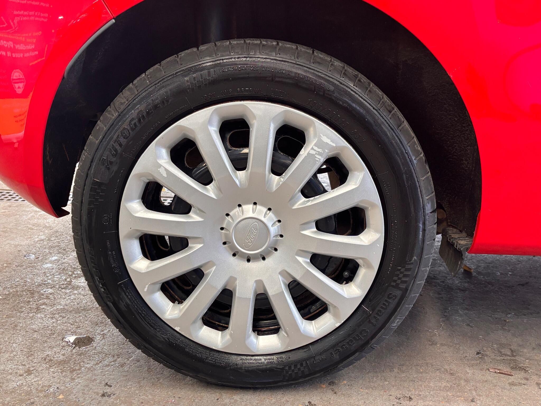 Ford Fiesta - Image 12