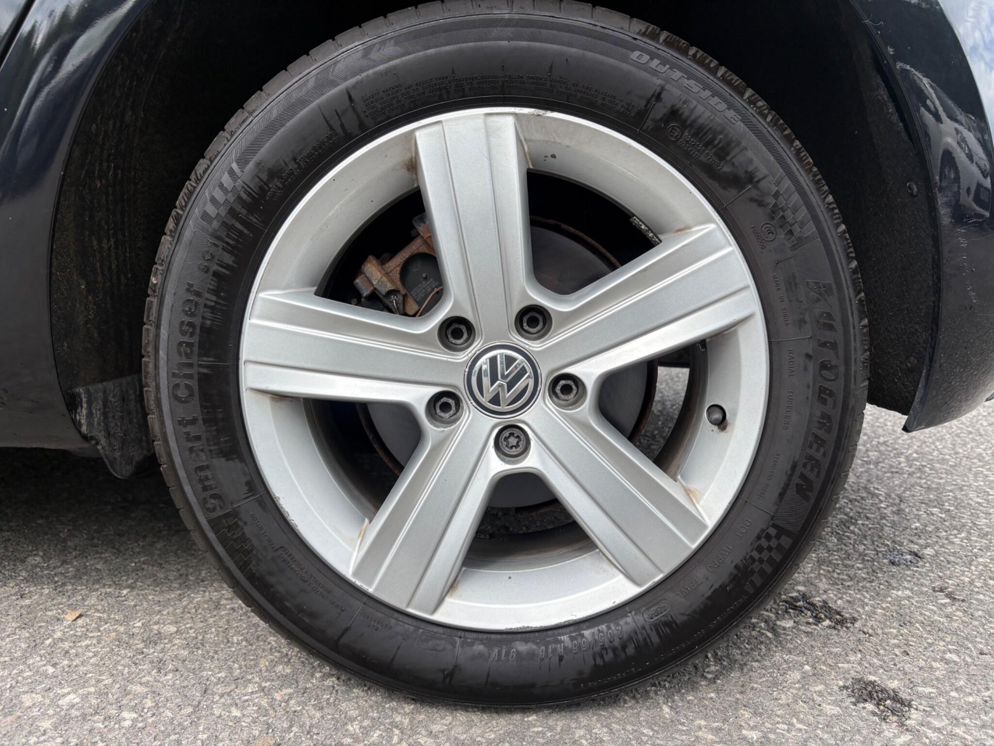 Volkswagen Golf - Image 13