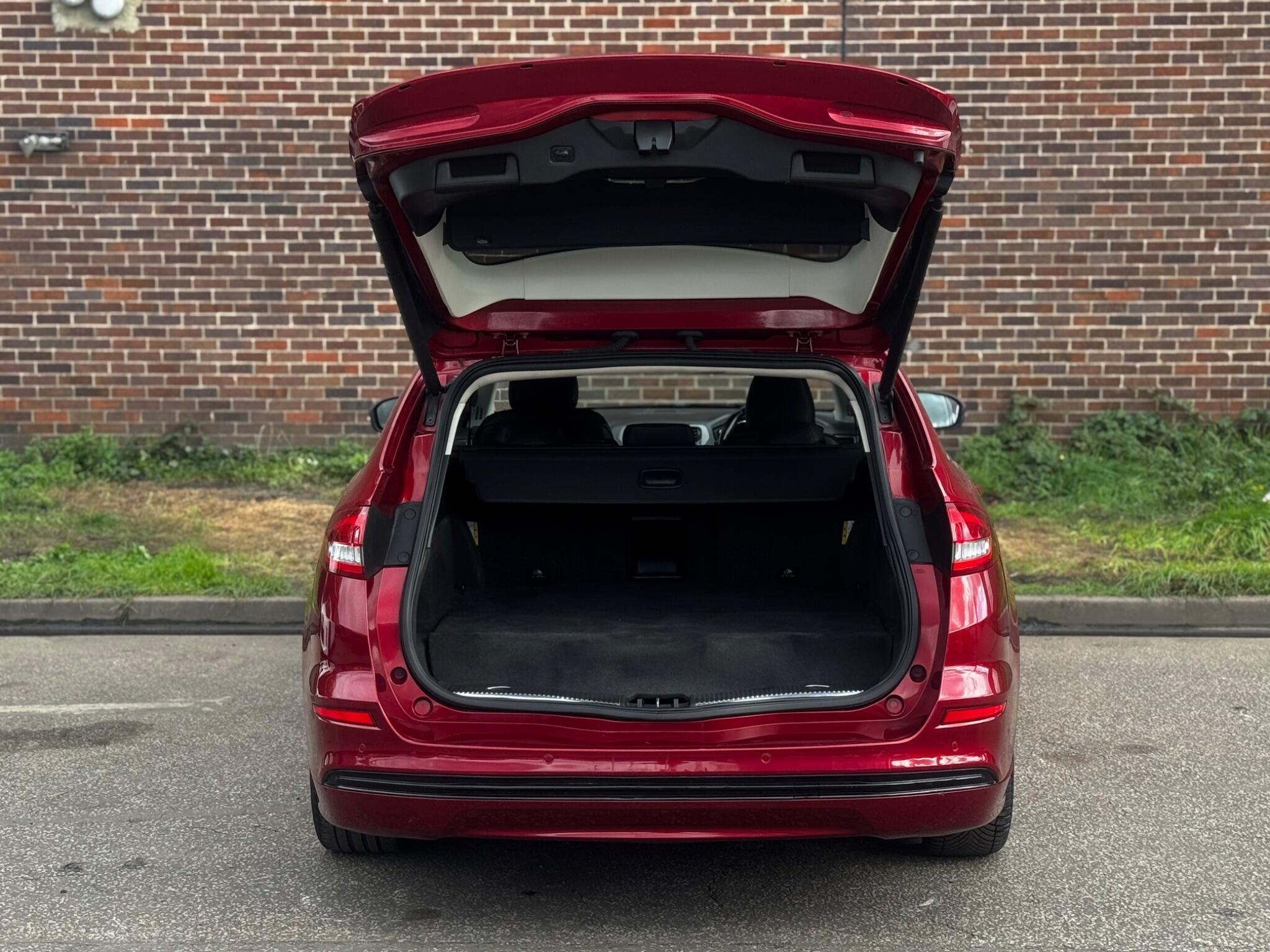 Ford Mondeo - Image 17
