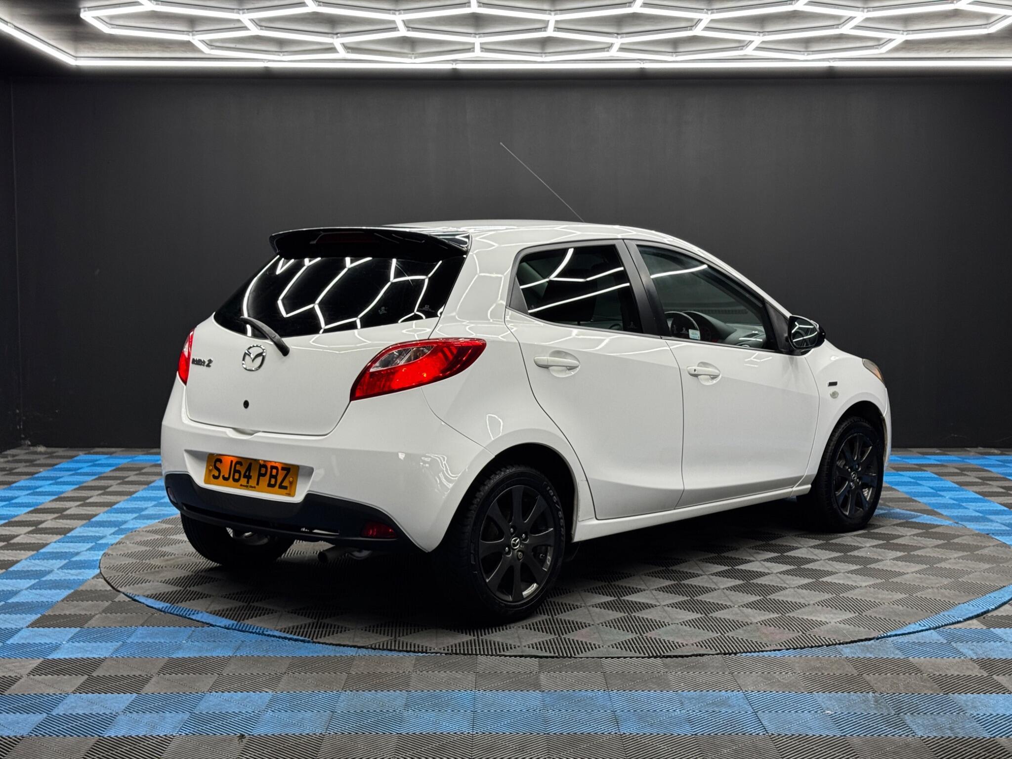 Mazda MAZDA2 - Image 5