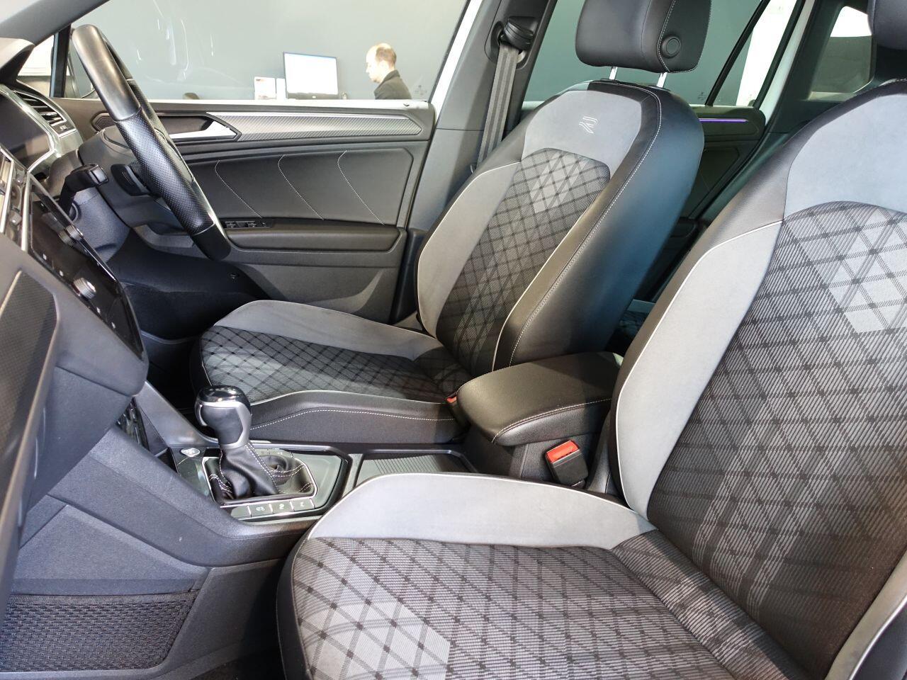 Volkswagen Tiguan - Image 11
