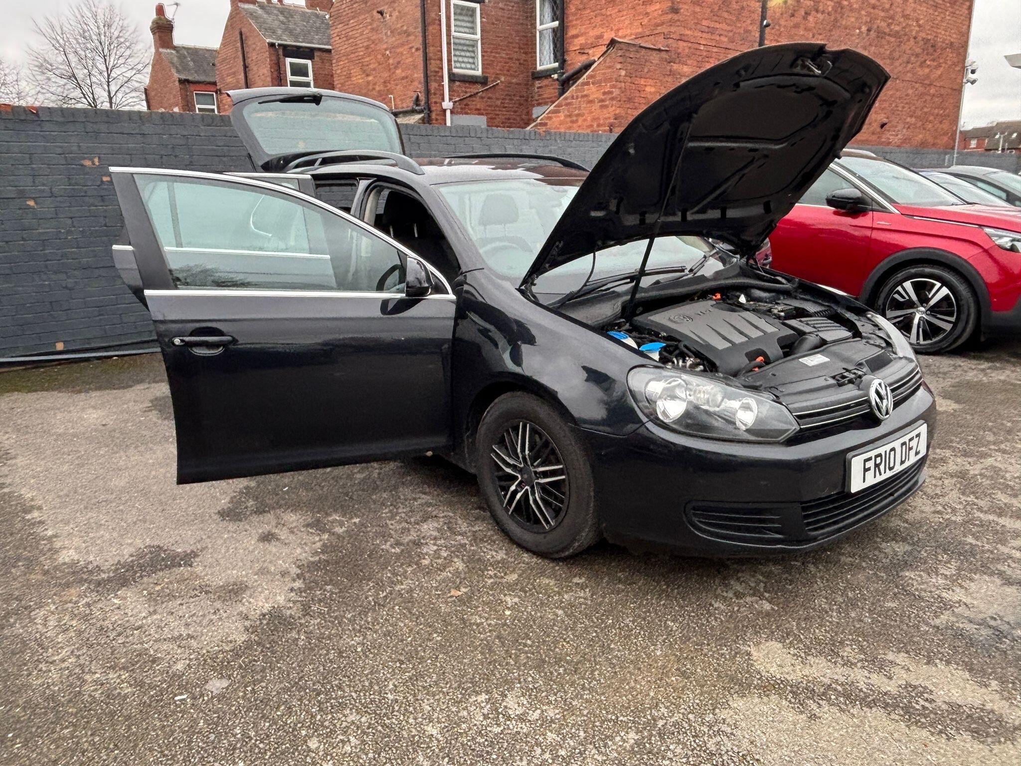 Volkswagen Golf - Image 9