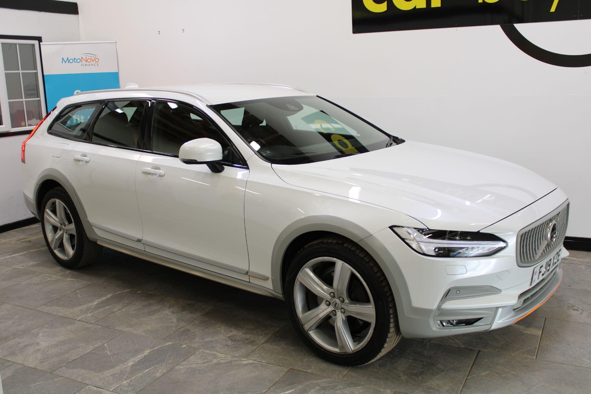 Volvo V90 CROSS COUNTRY - Image 5