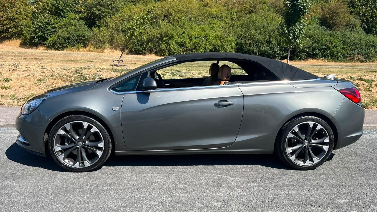 Vauxhall Cascada - Image 11