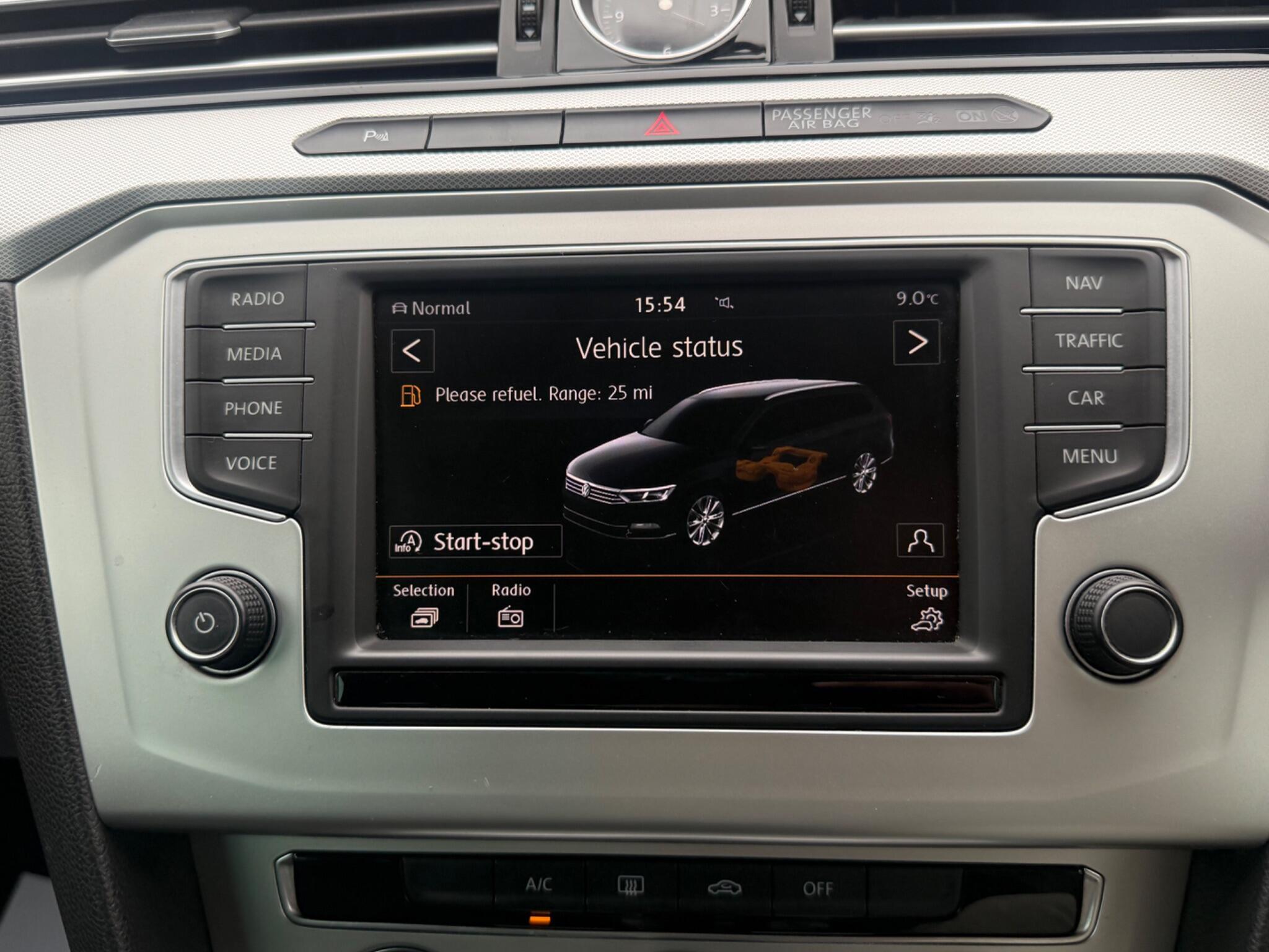 Volkswagen Passat - Image 40