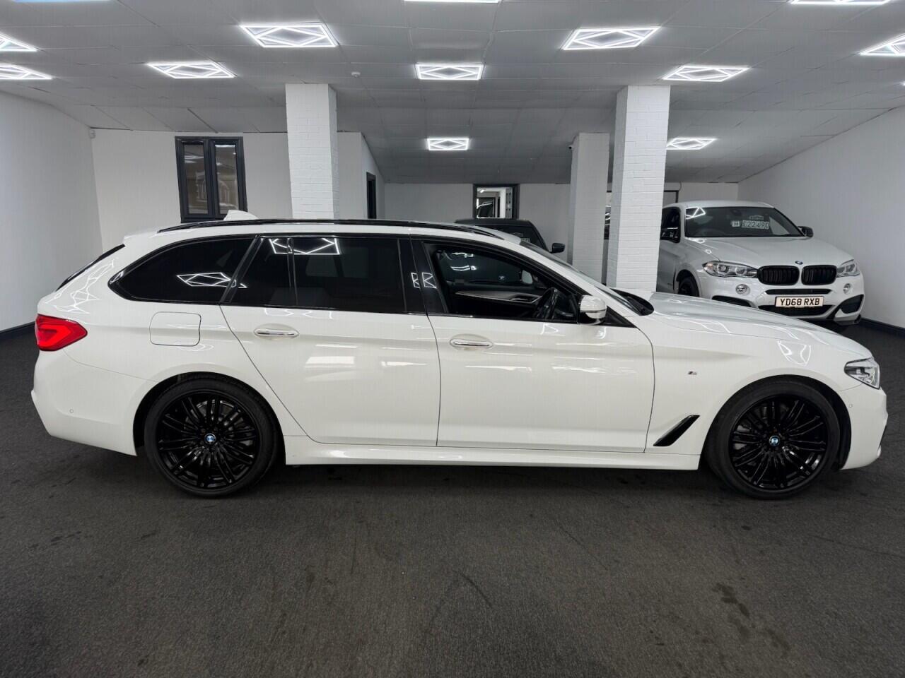 BMW 5 Series - Image 3