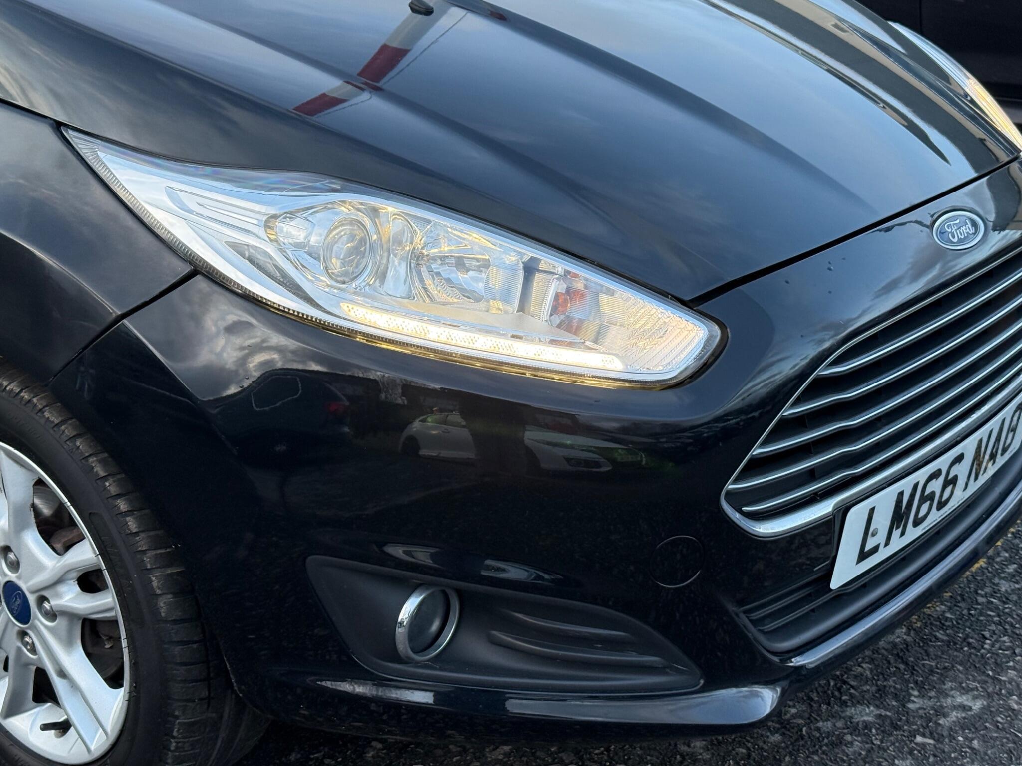 Ford Fiesta - Image 16