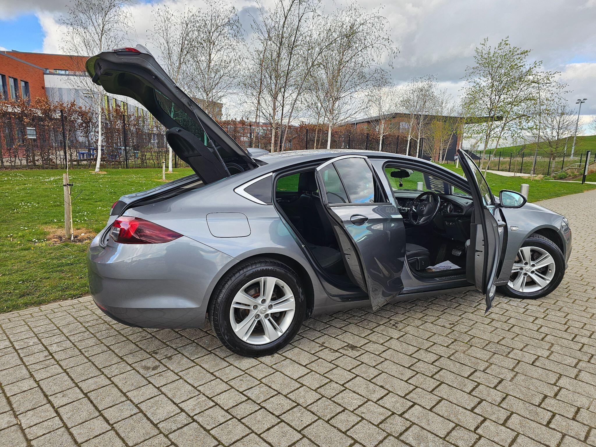 Vauxhall Insignia - Image 6