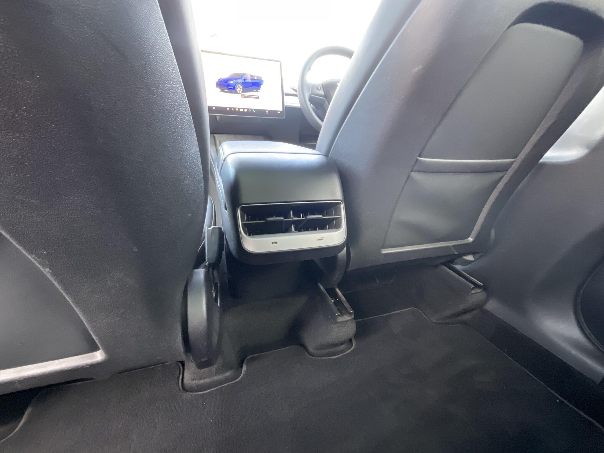 Tesla Model Y - Image 15