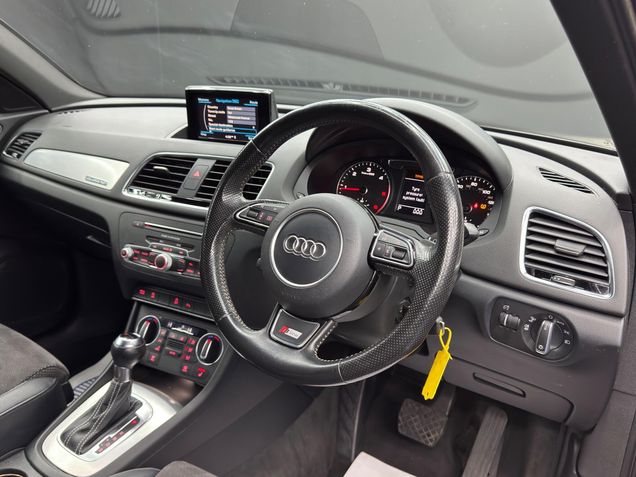 Audi Q3 - Image 9