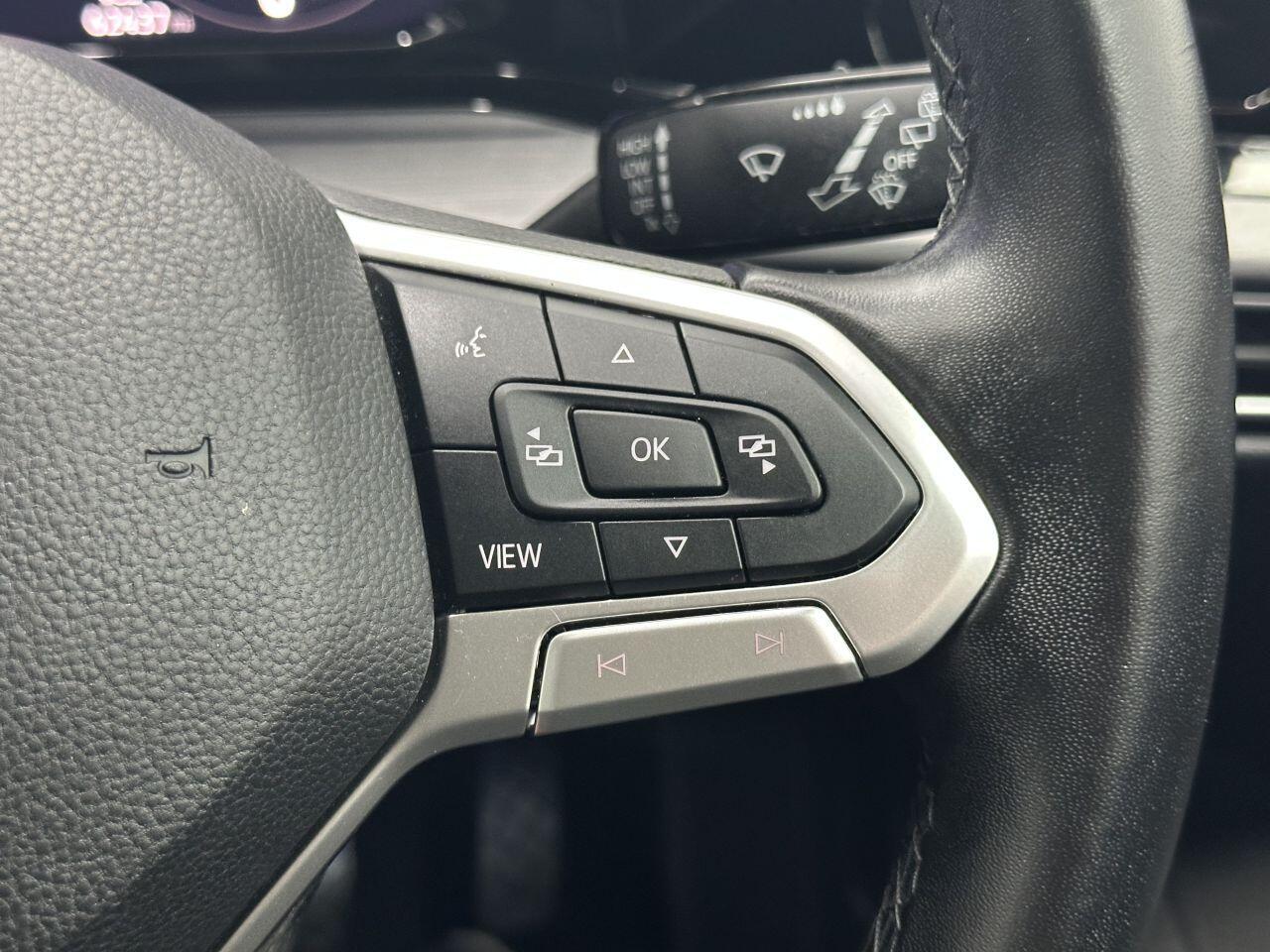 Volkswagen Golf - Image 22