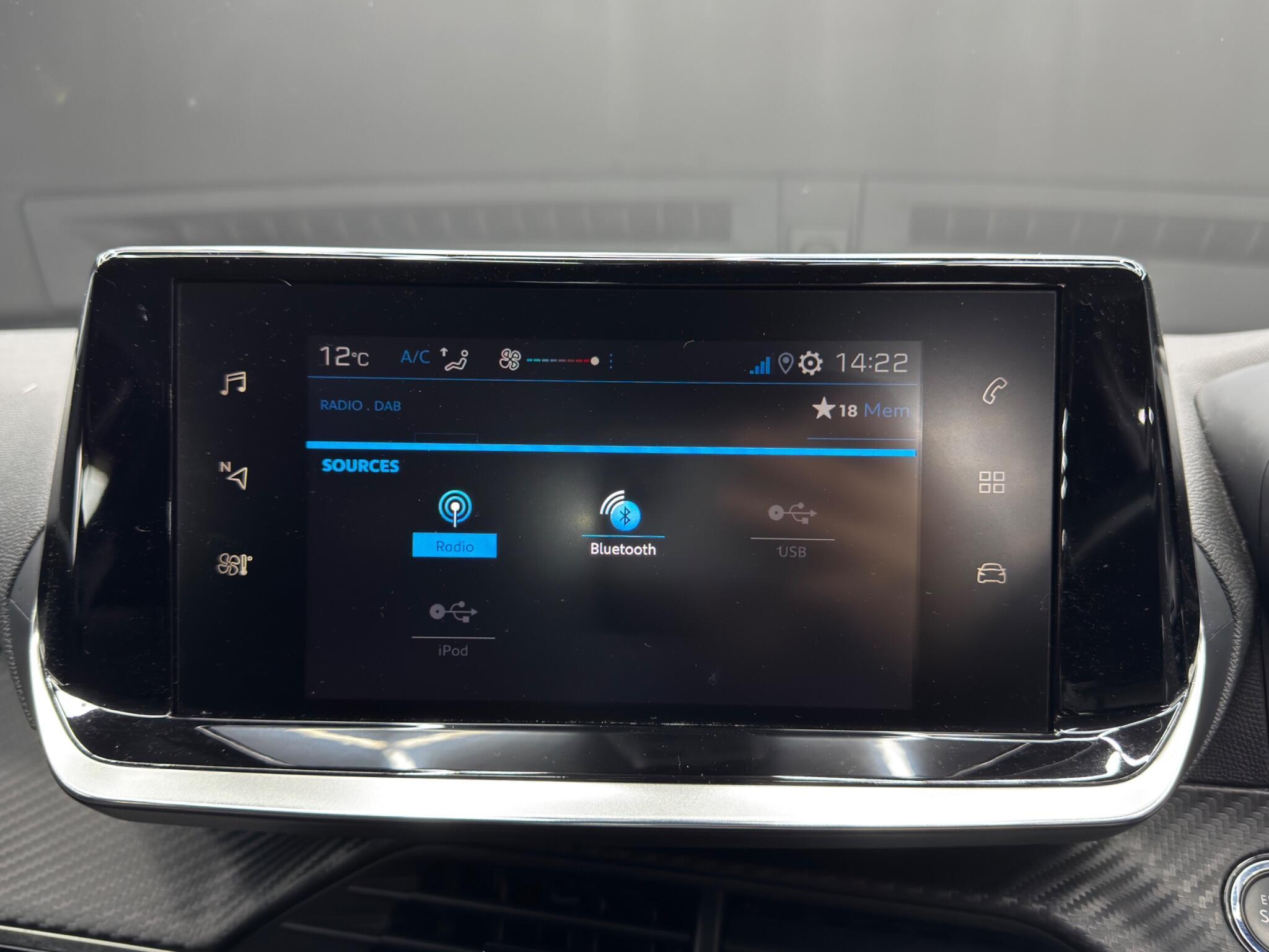 Peugeot 208 - Image 29