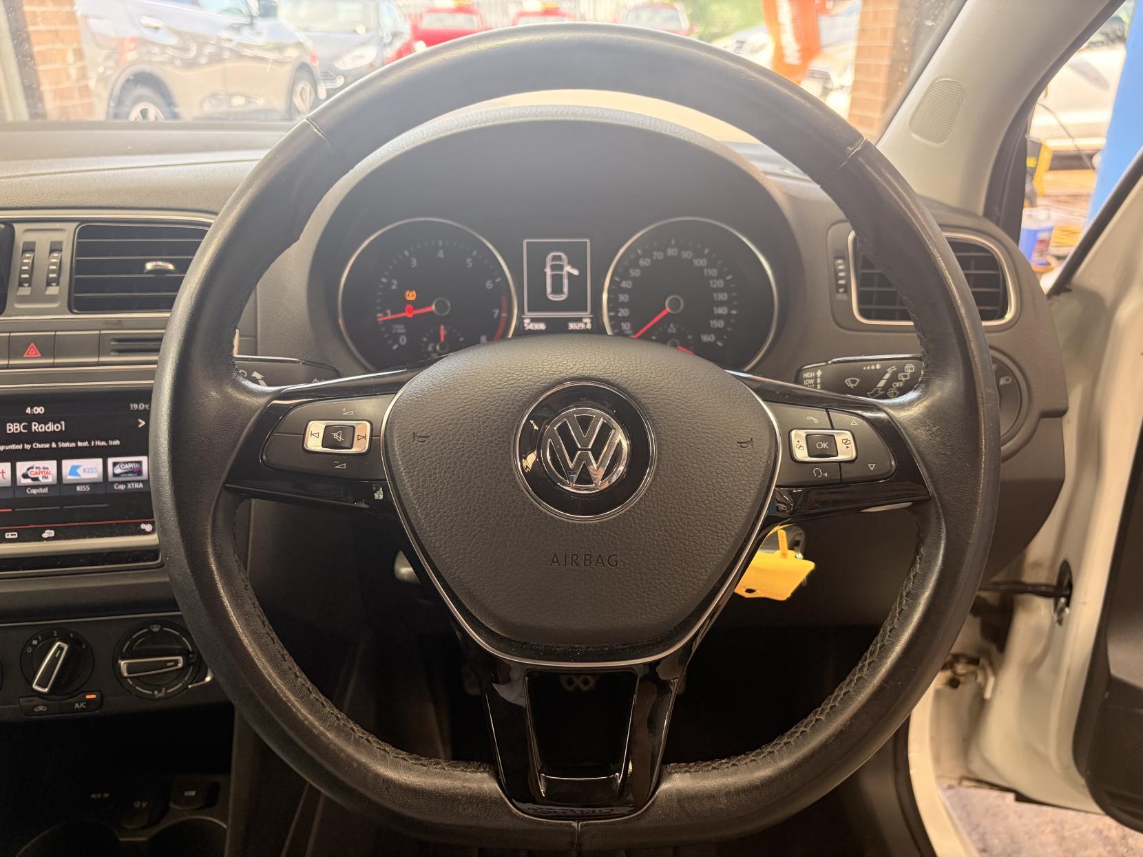 Volkswagen Polo - Image 20