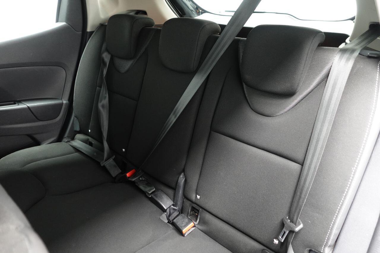 Renault Clio - Image 20