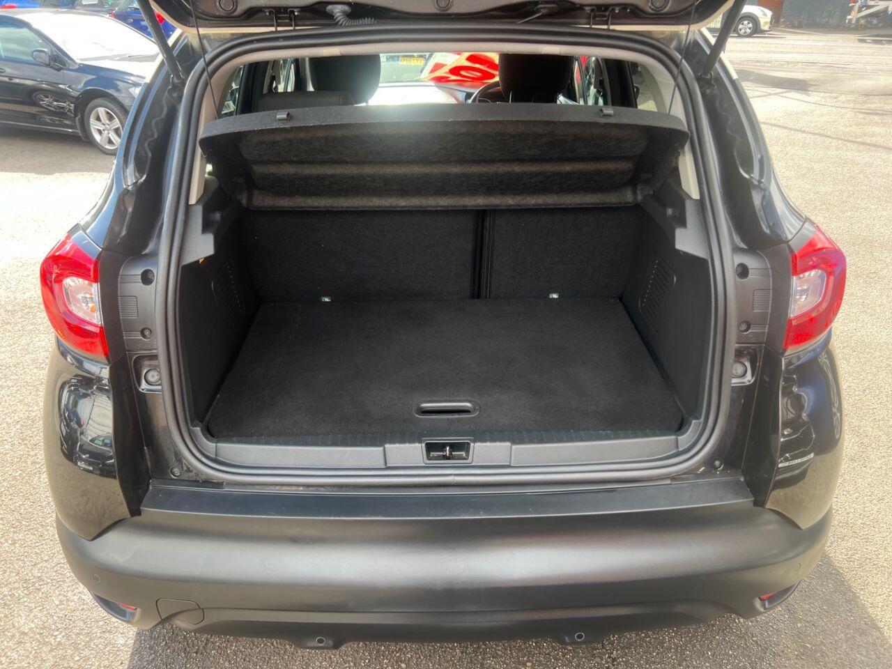 Renault Captur - Image 2