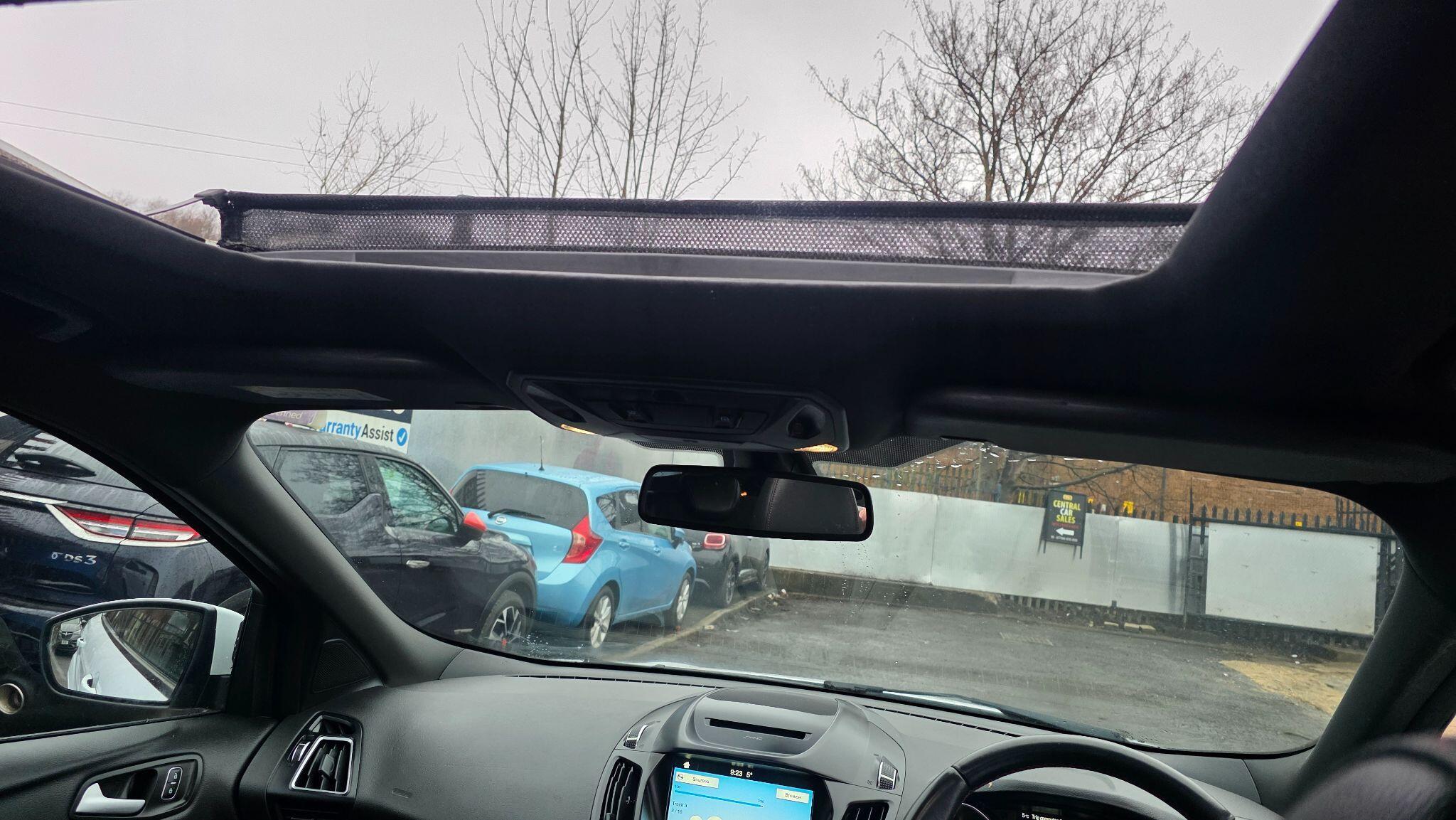 Ford Kuga - Image 31