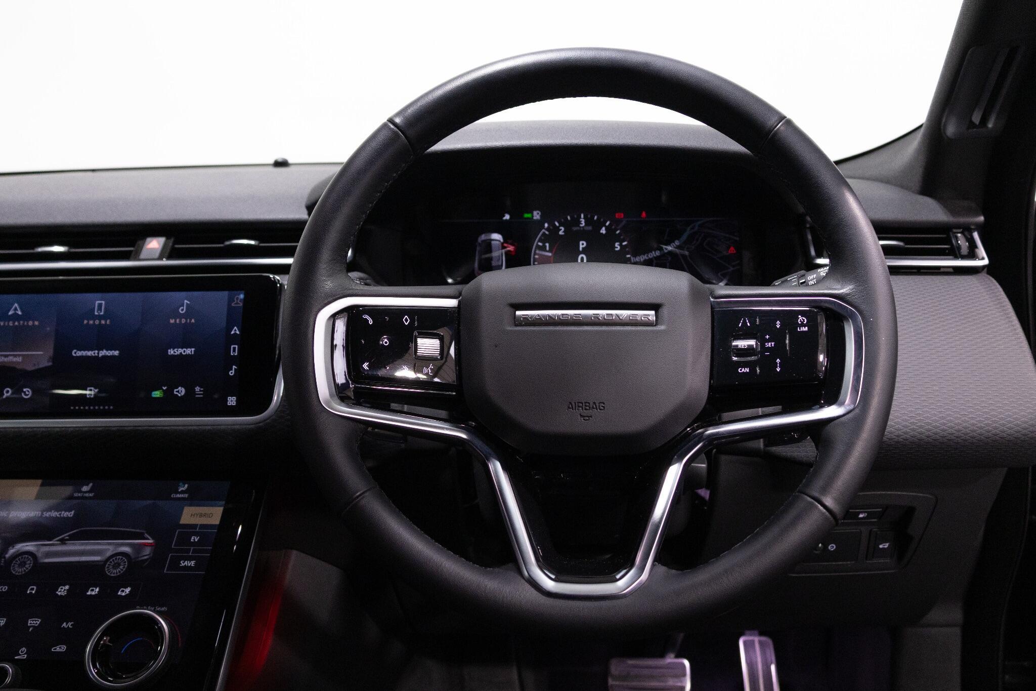 Land Rover Range Rover Velar - Image 15