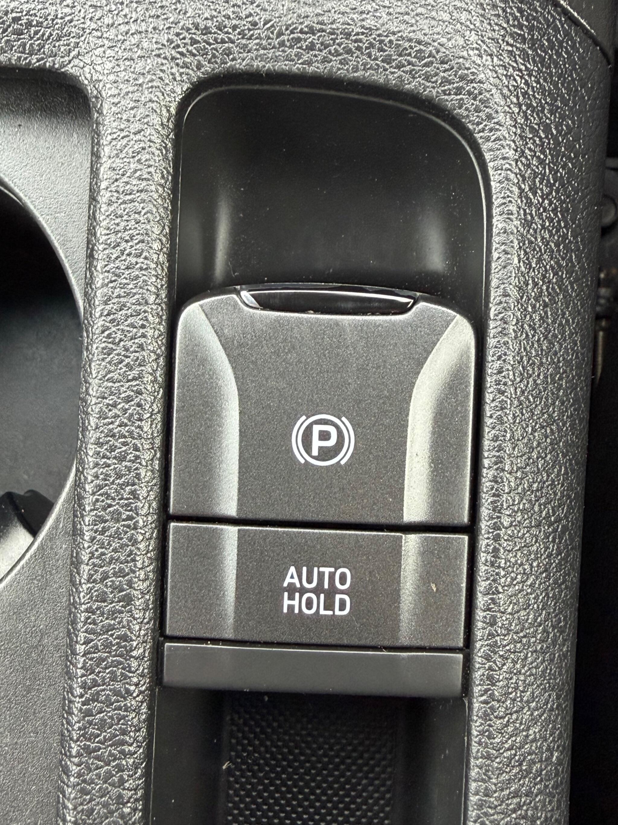 Hyundai i30 - Image 19