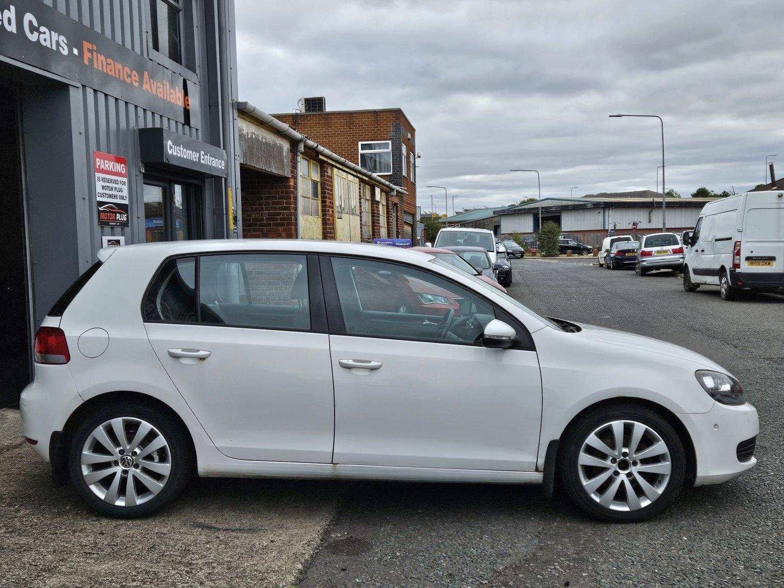 Volkswagen Golf - Image 7