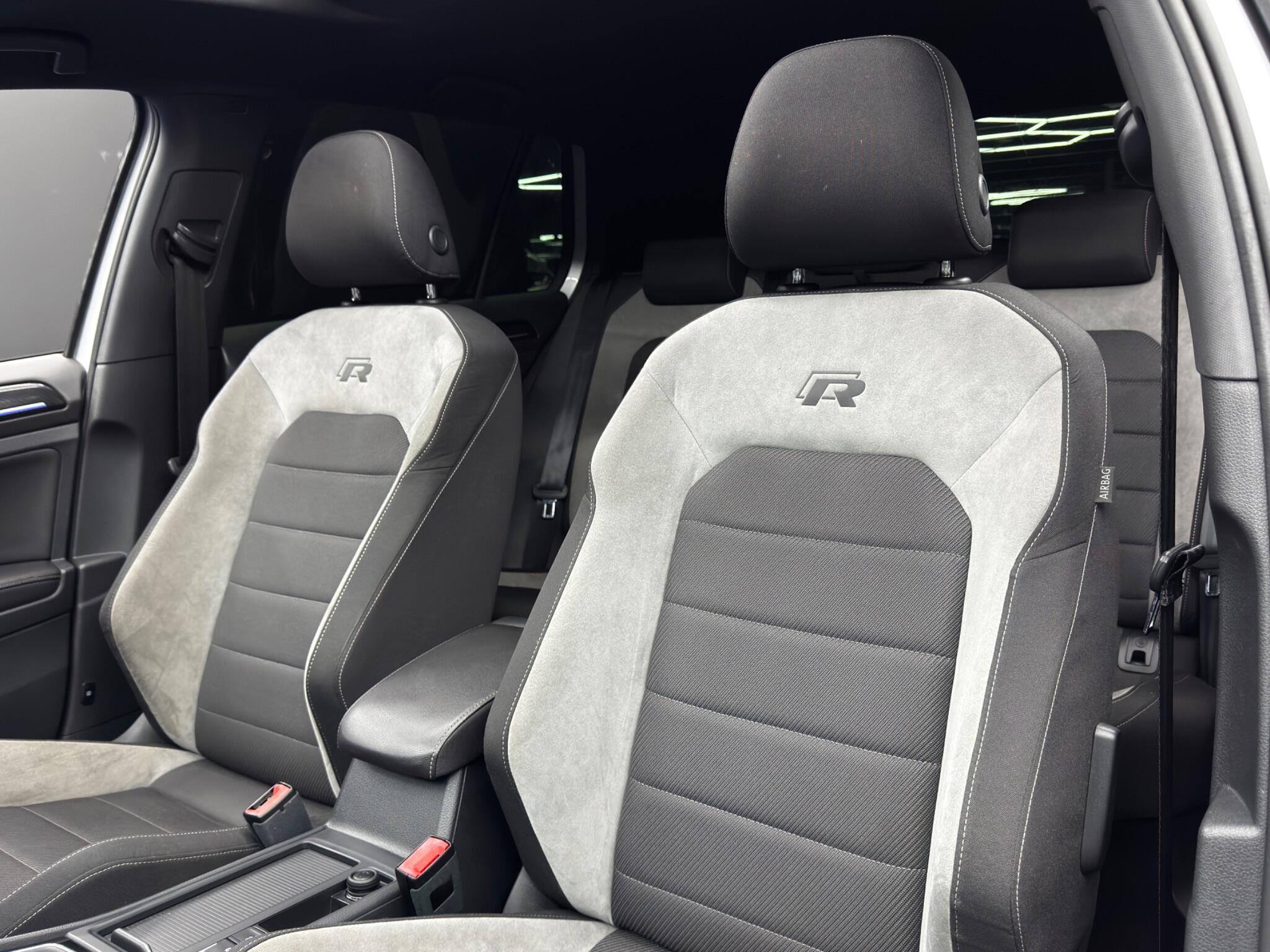 Volkswagen Golf - Image 13