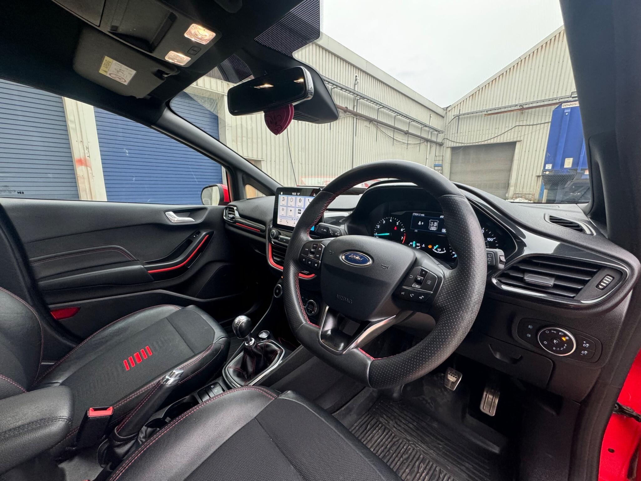 Ford Fiesta - Image 17
