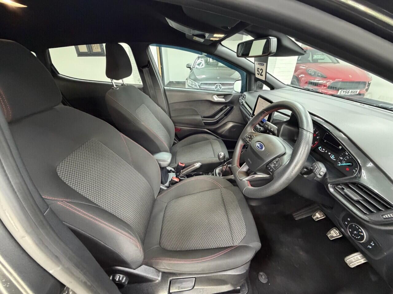 Ford Fiesta - Image 16
