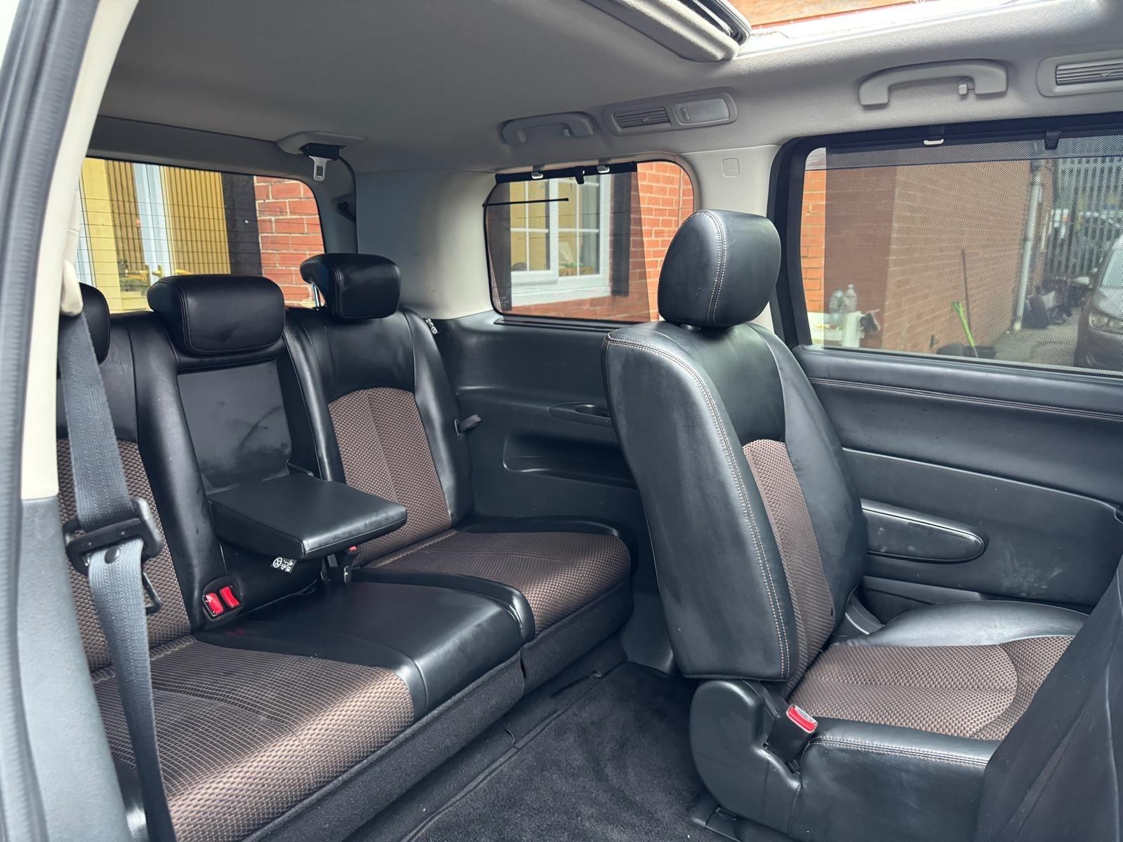 Nissan Elgrand - Image 34