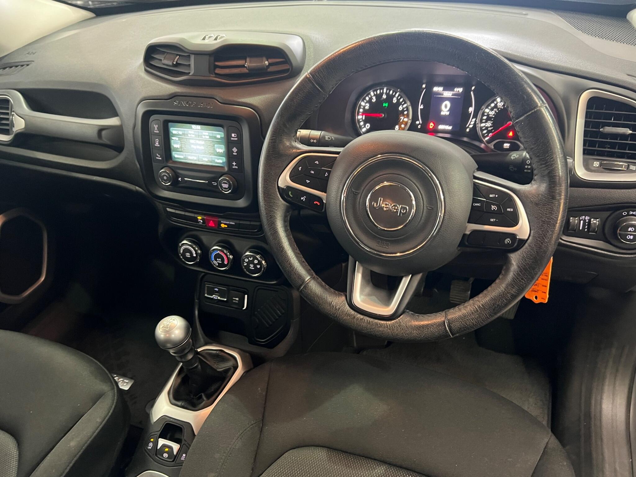Jeep Renegade - Image 24