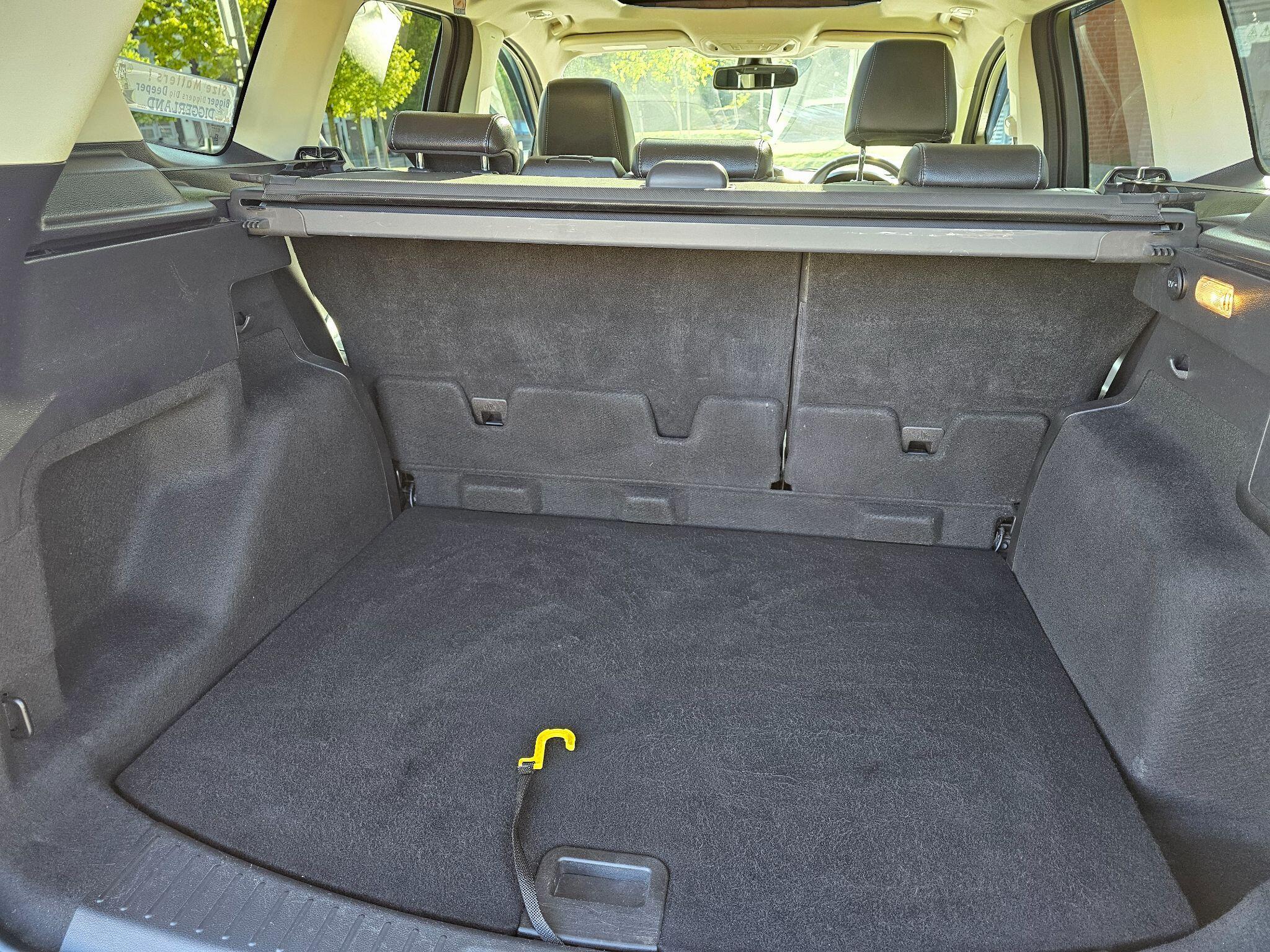 Ford Kuga - Image 29