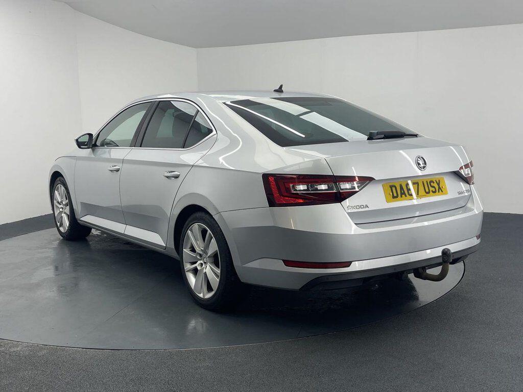 Skoda Superb - Image 10