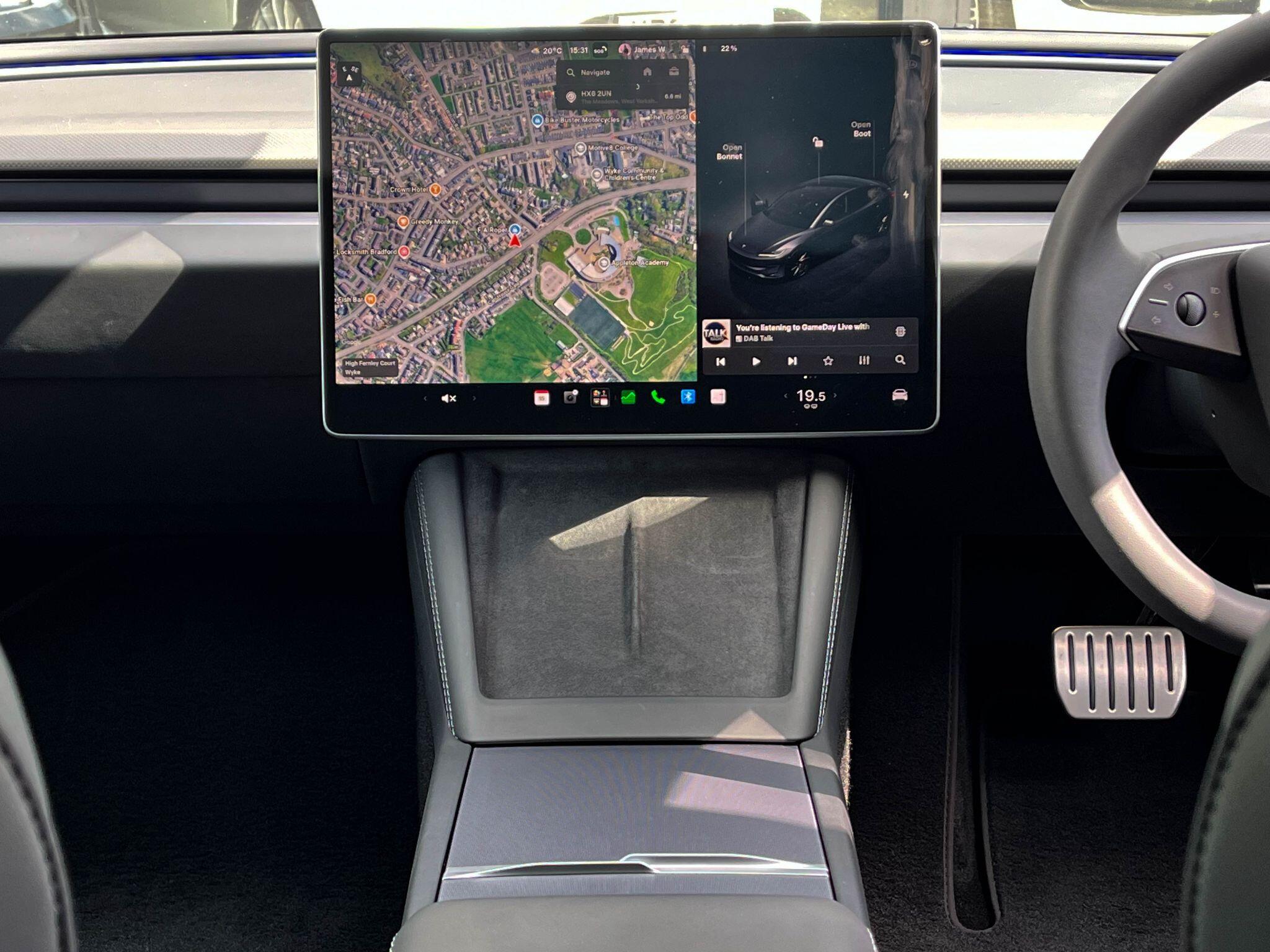 Tesla Model 3 - Image 11