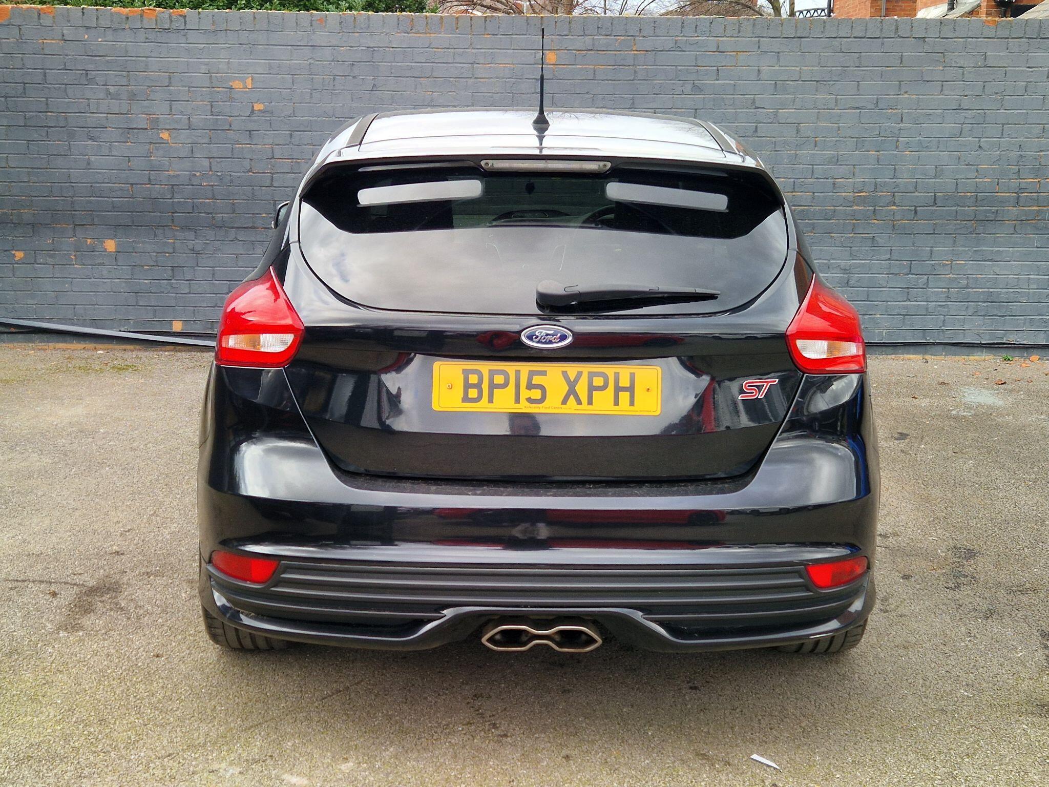 Ford Focus - Image 9