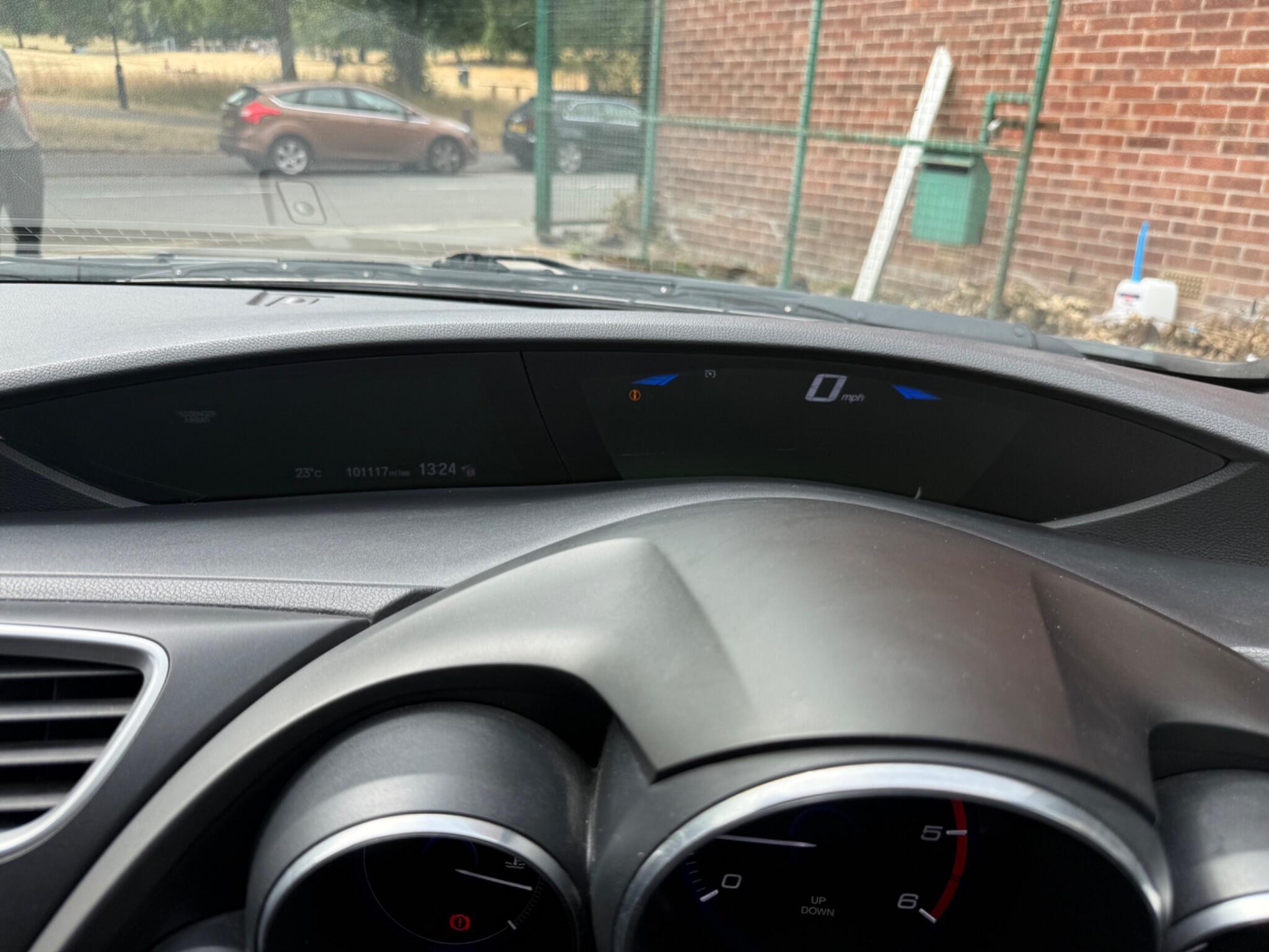 Honda Civic - Image 16