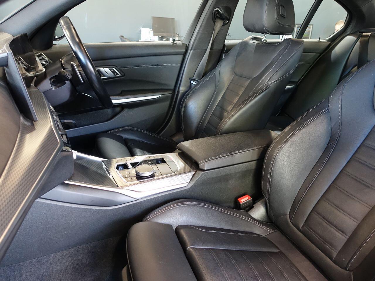 BMW 3 Series - Image 12