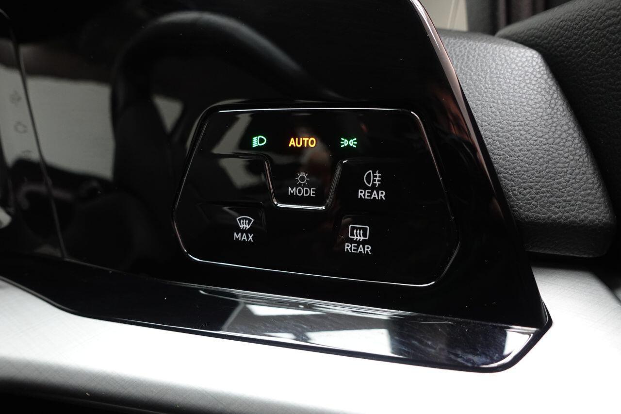 Volkswagen Golf - Image 48