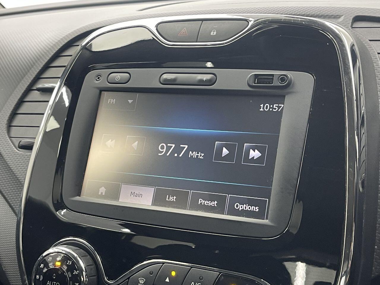 Renault Captur - Image 42