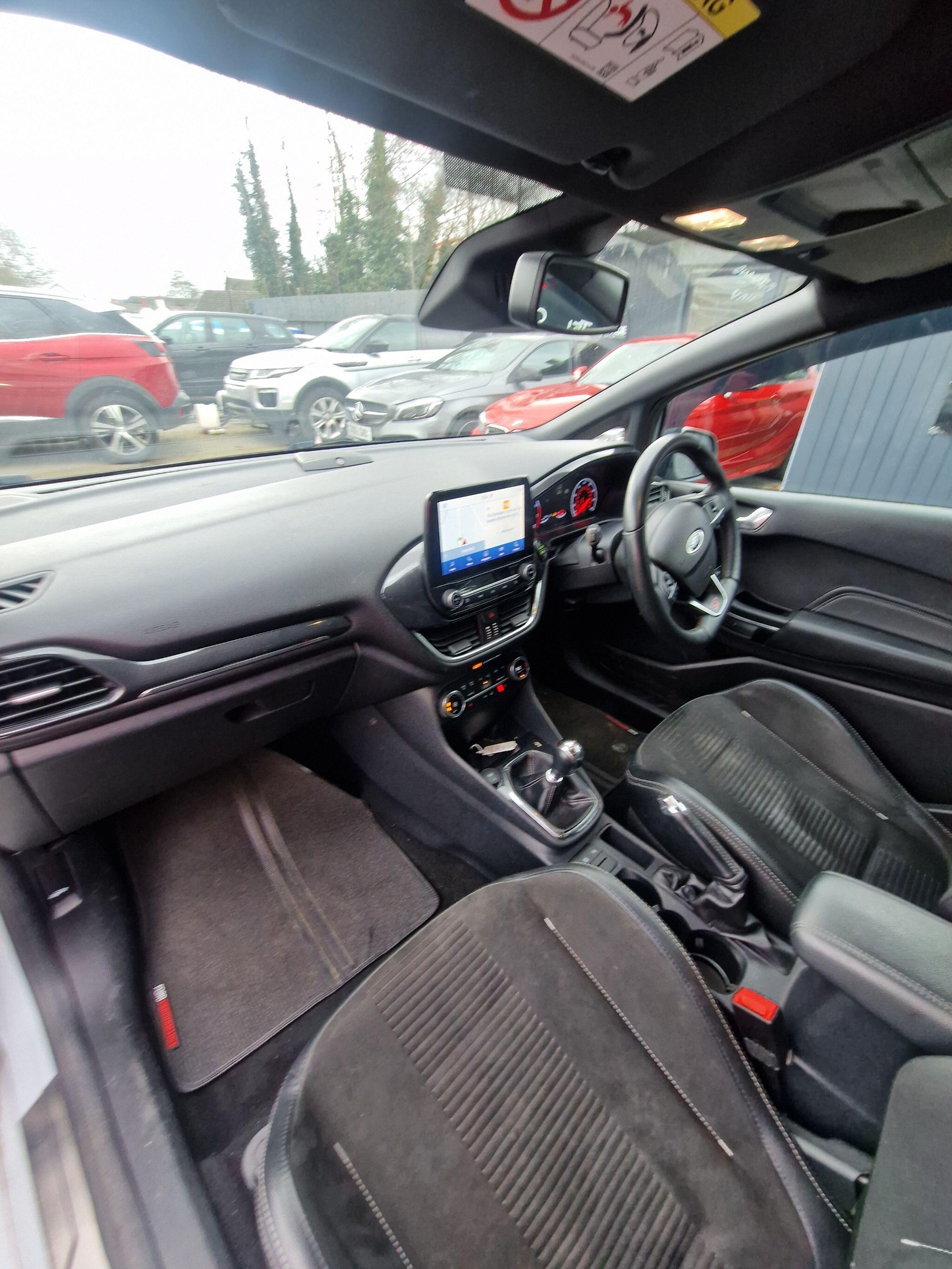 Ford Fiesta - Image 44