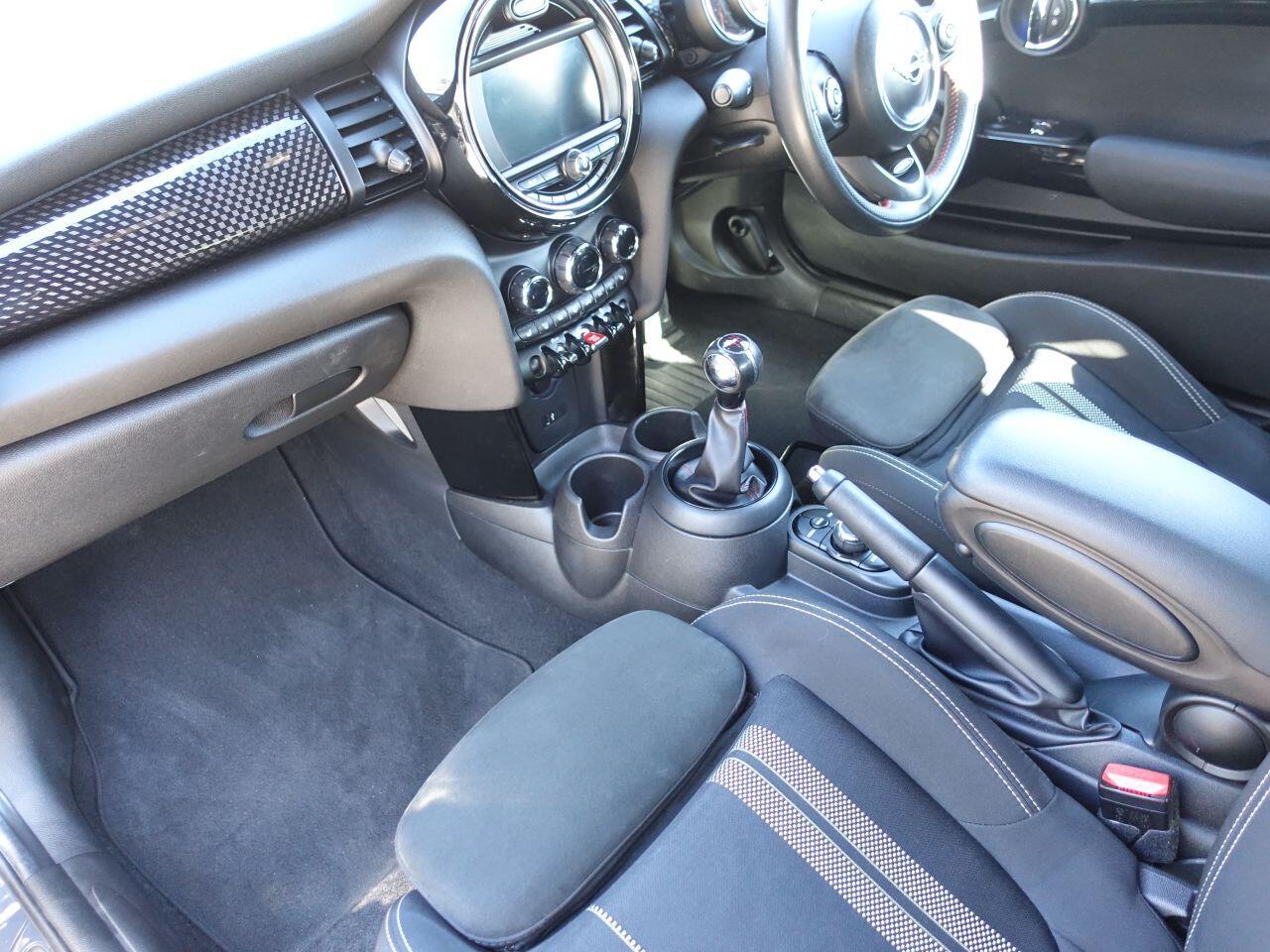 MINI Hatch - Image 3