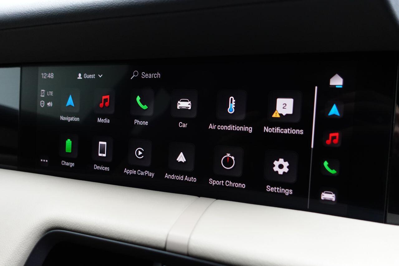 Porsche Taycan - Image 24