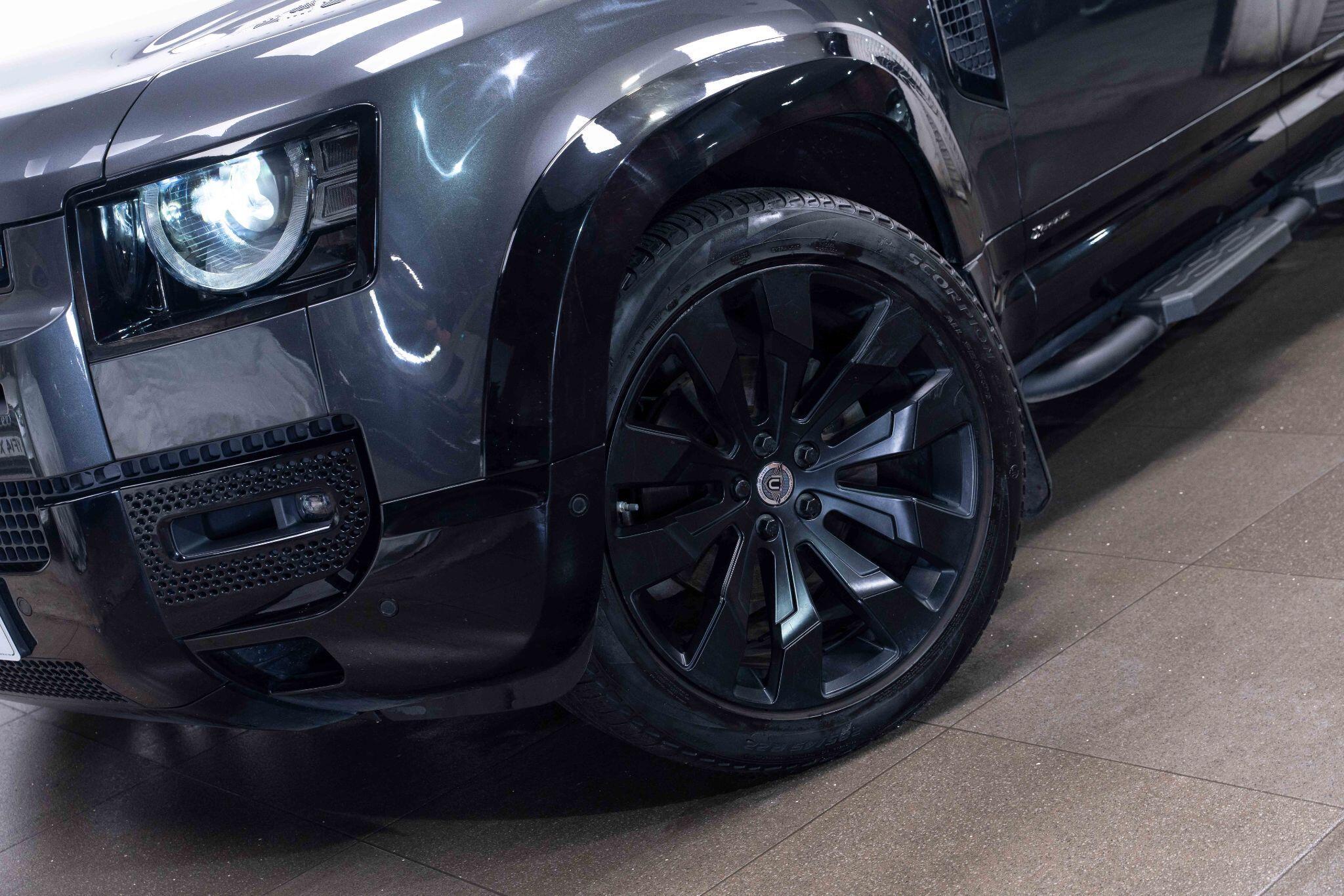 Land Rover Defender 110 - Image 6