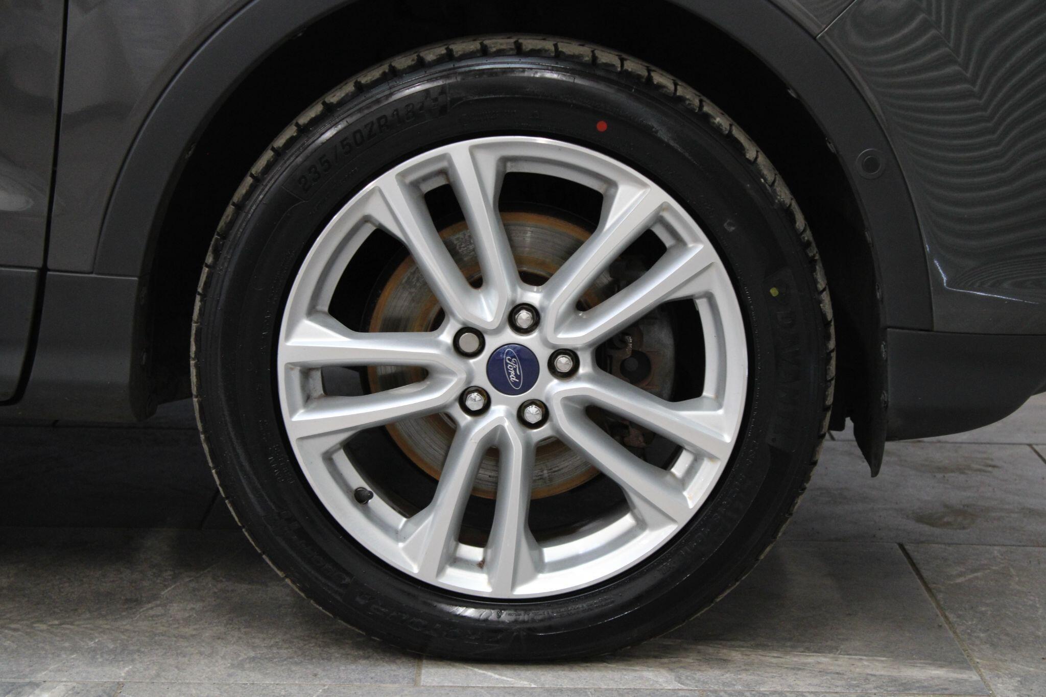 Ford Kuga - Image 9