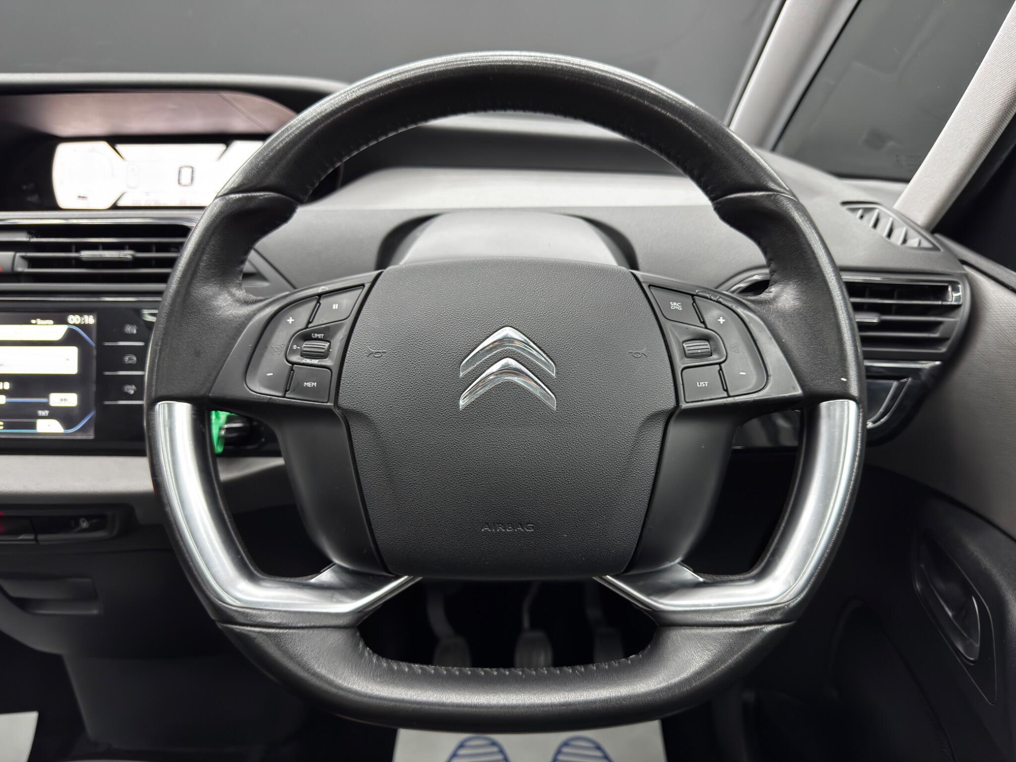 Citroen C4 Picasso - Image 19