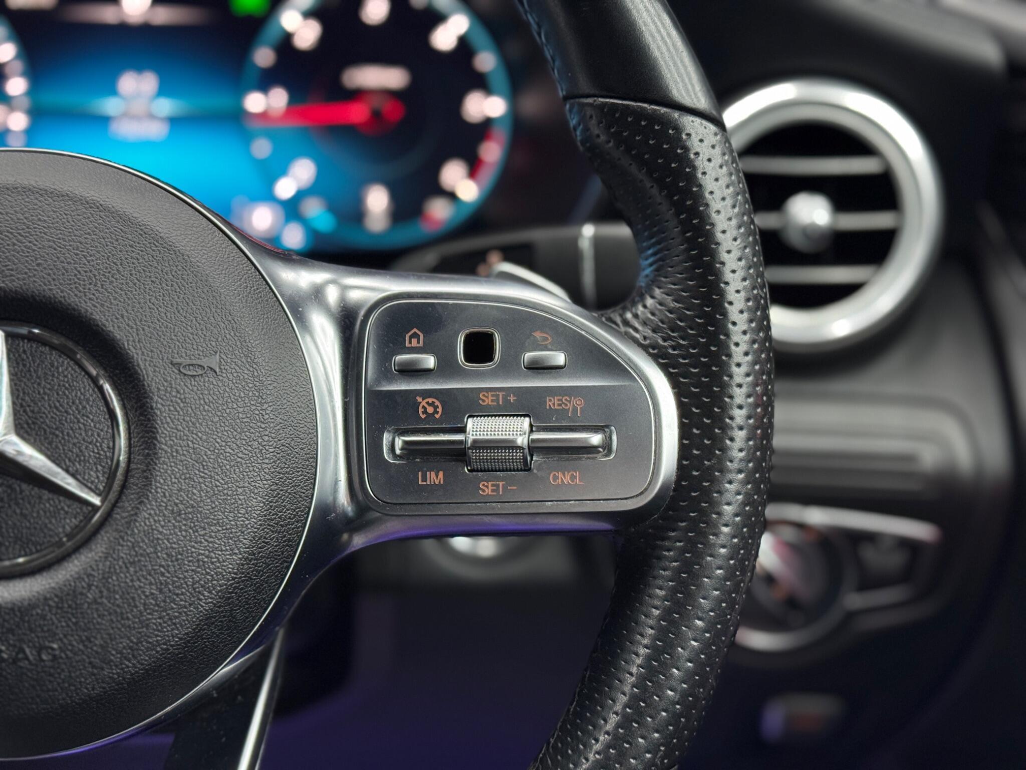 Mercedes GLC - Image 22