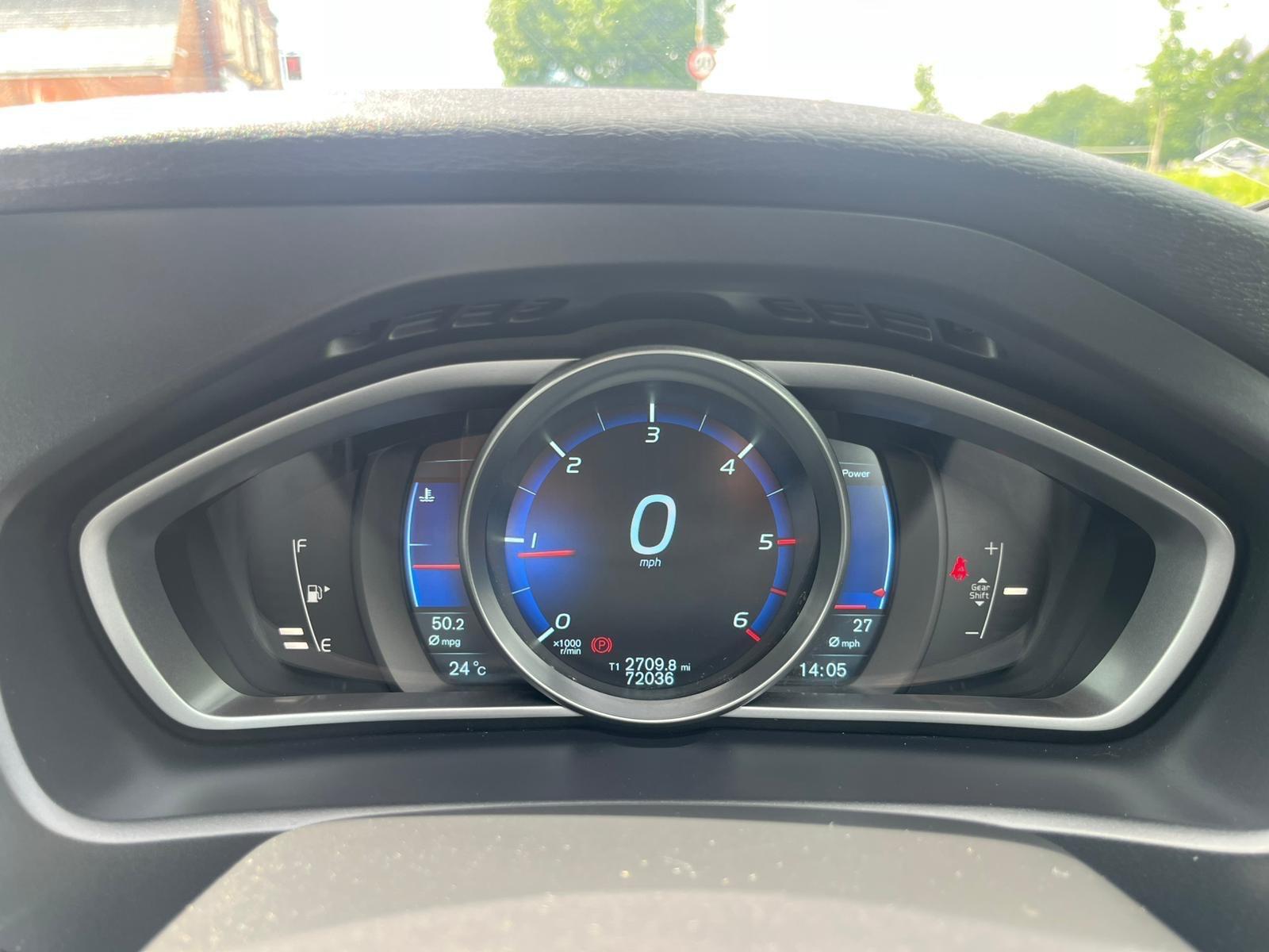 Volvo V40 - Image 15