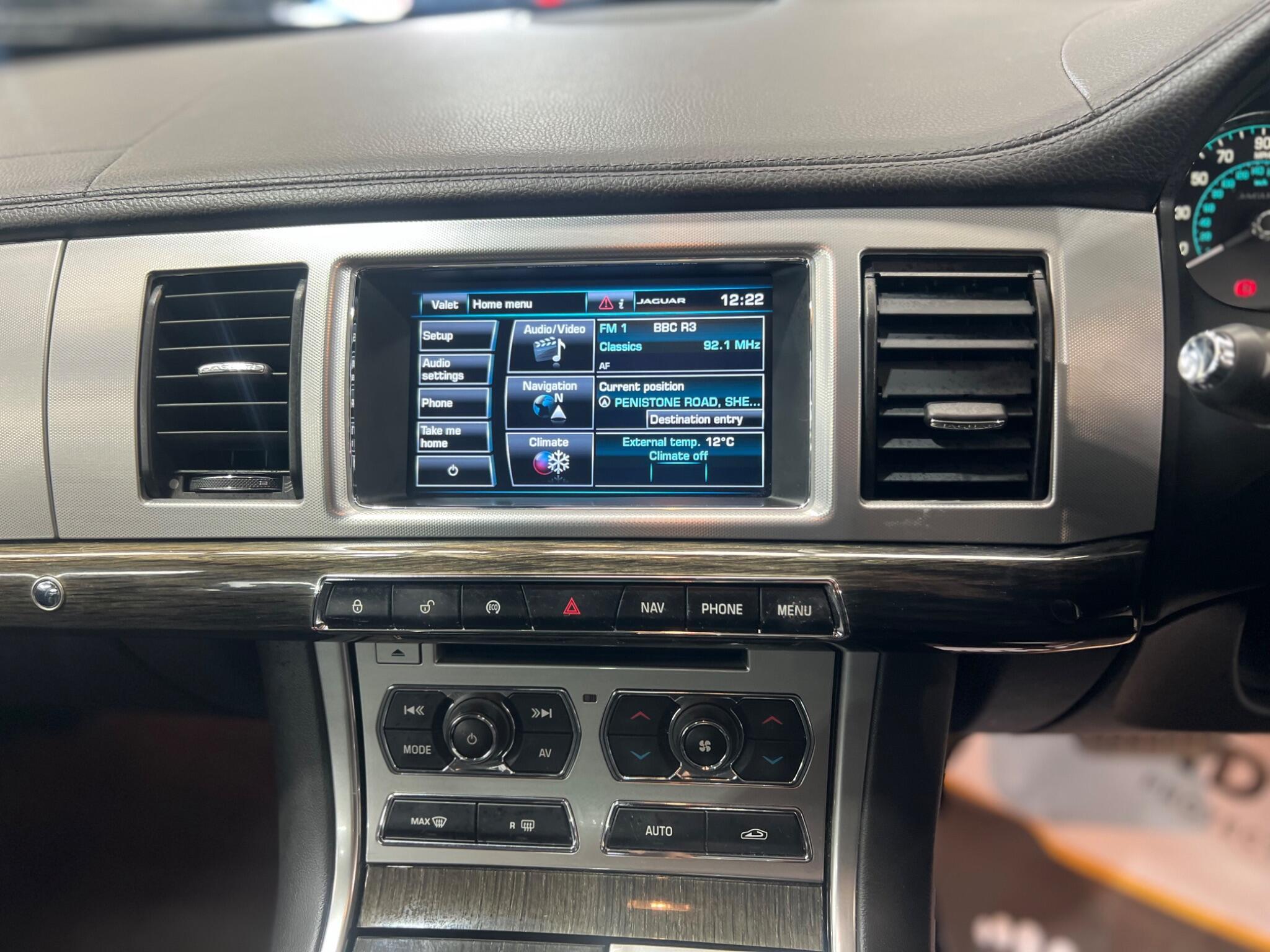 Jaguar XF - Image 21