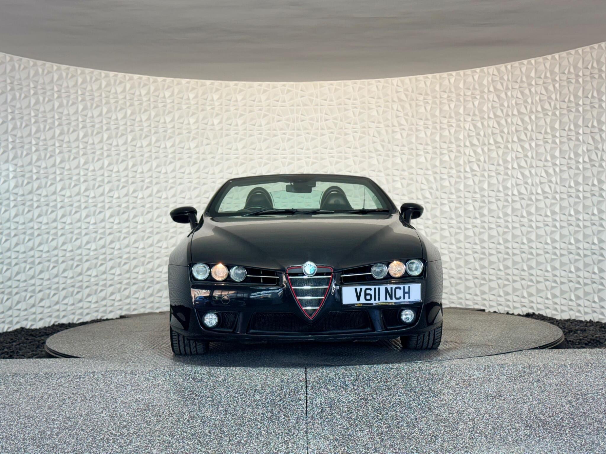 Alfa Romeo Spider - Image 19
