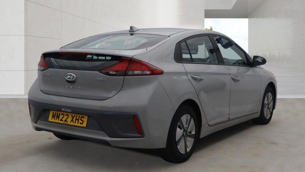 Hyundai Ioniq - Image 7