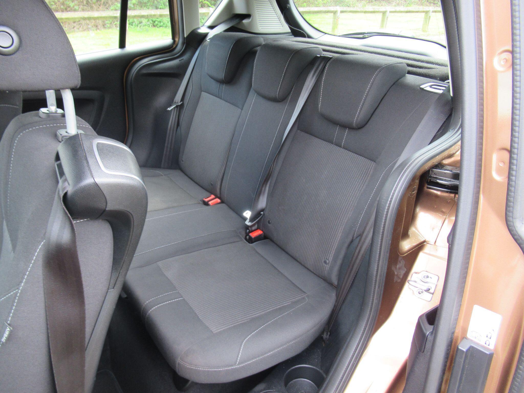 Ford B-Max - Image 16