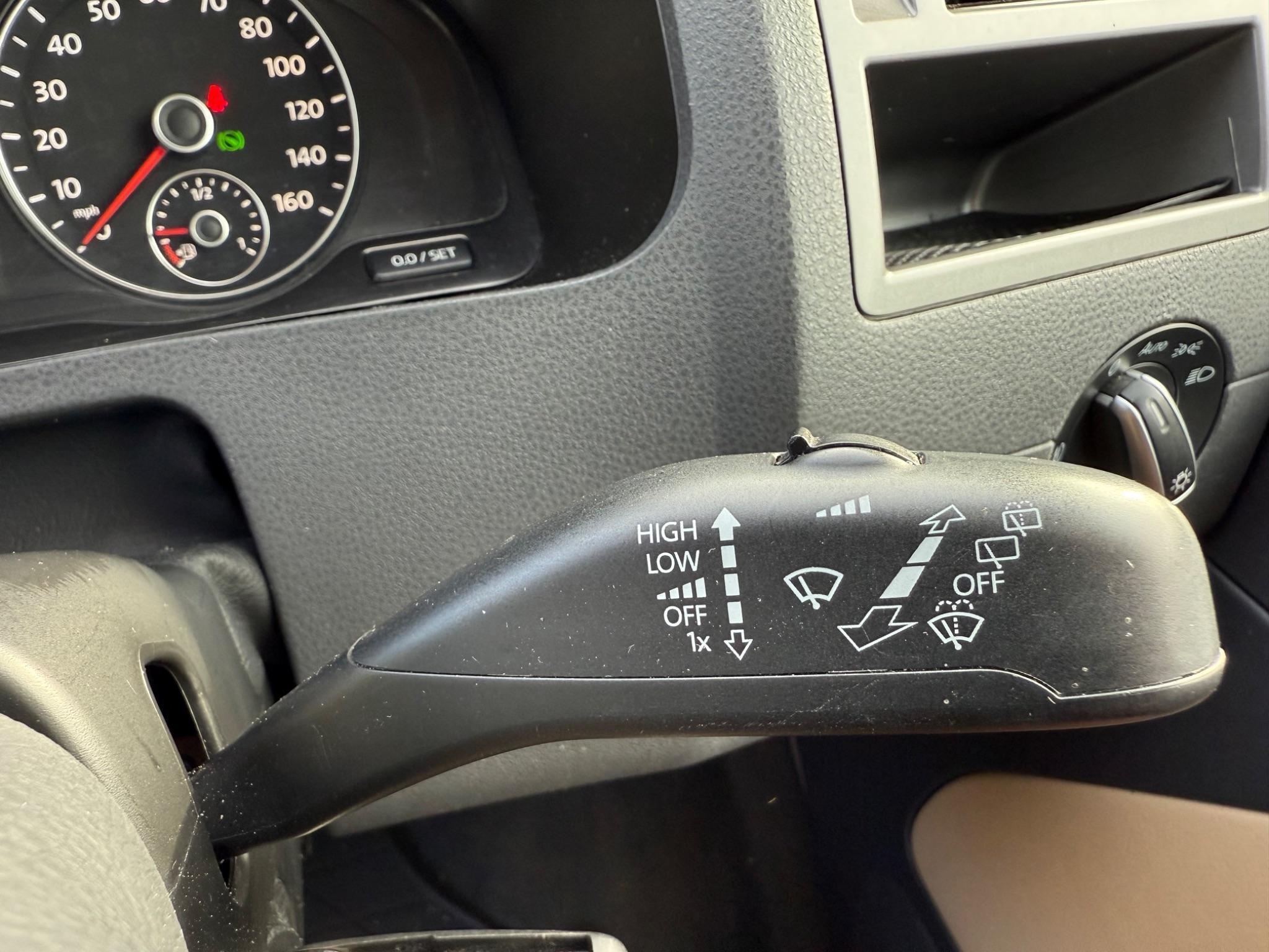 Volkswagen CARAVELLE - Image 35