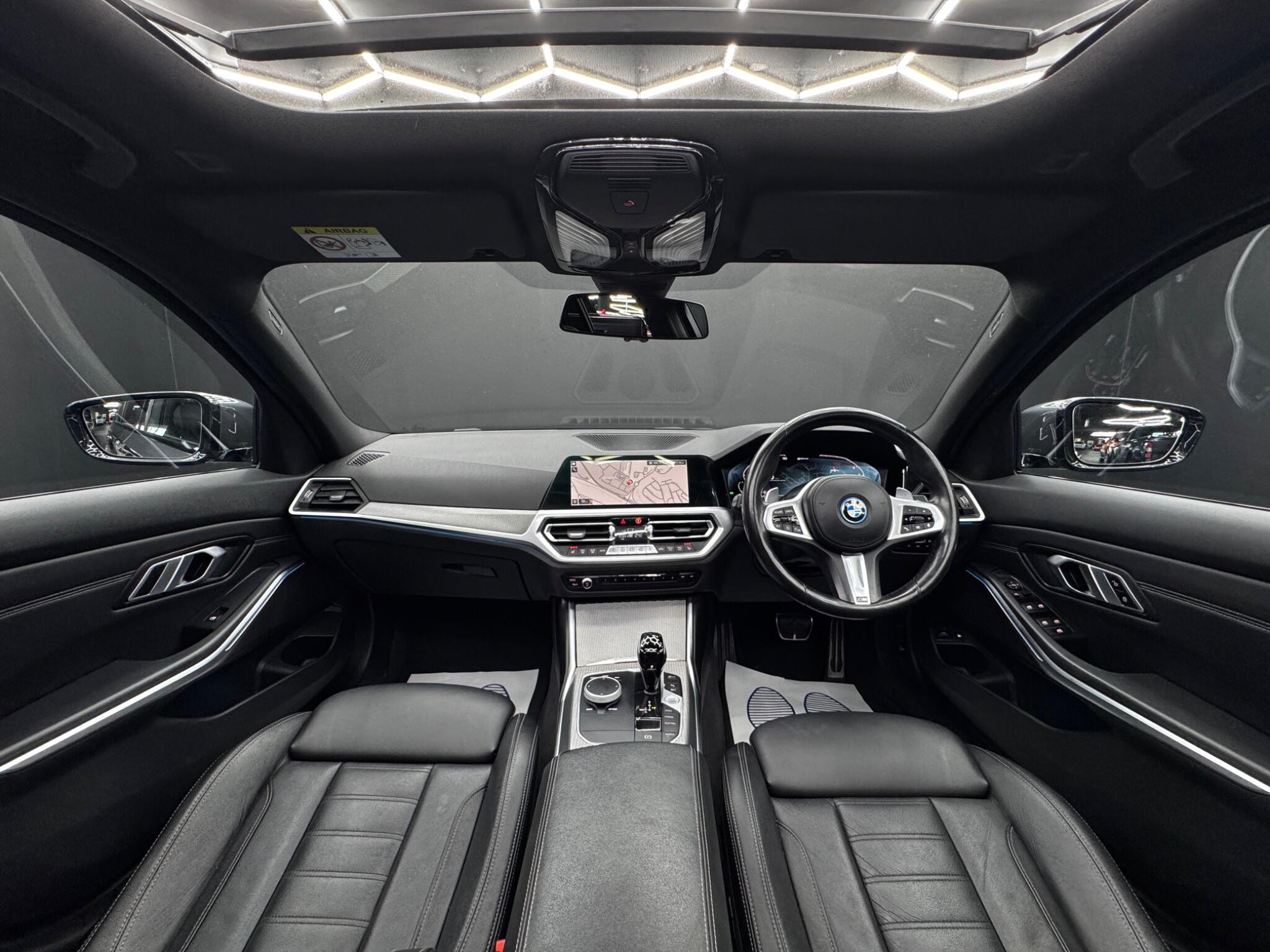 BMW 3 Series - Image 17